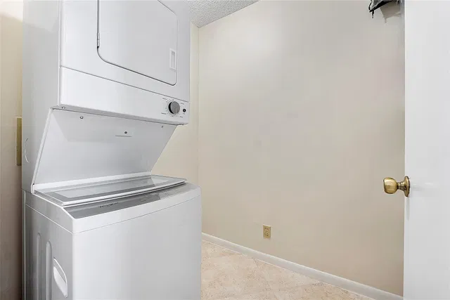 Residence photo 29