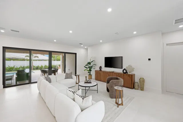 Palm Beach Isles Residence photo 20