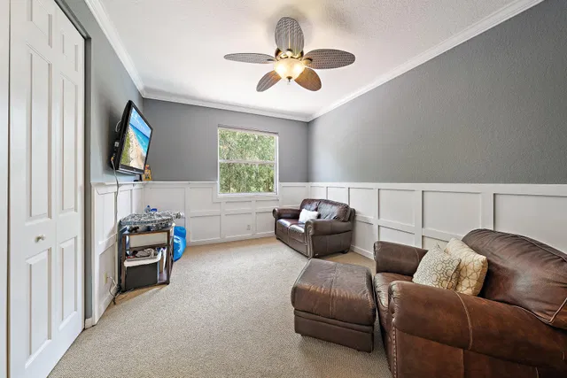 Residence photo 23