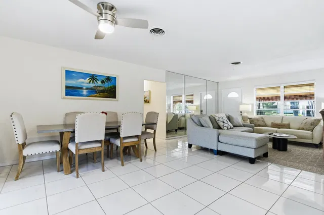 Residence photo 12