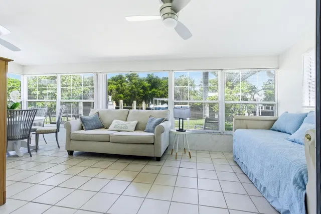 Residence photo 18