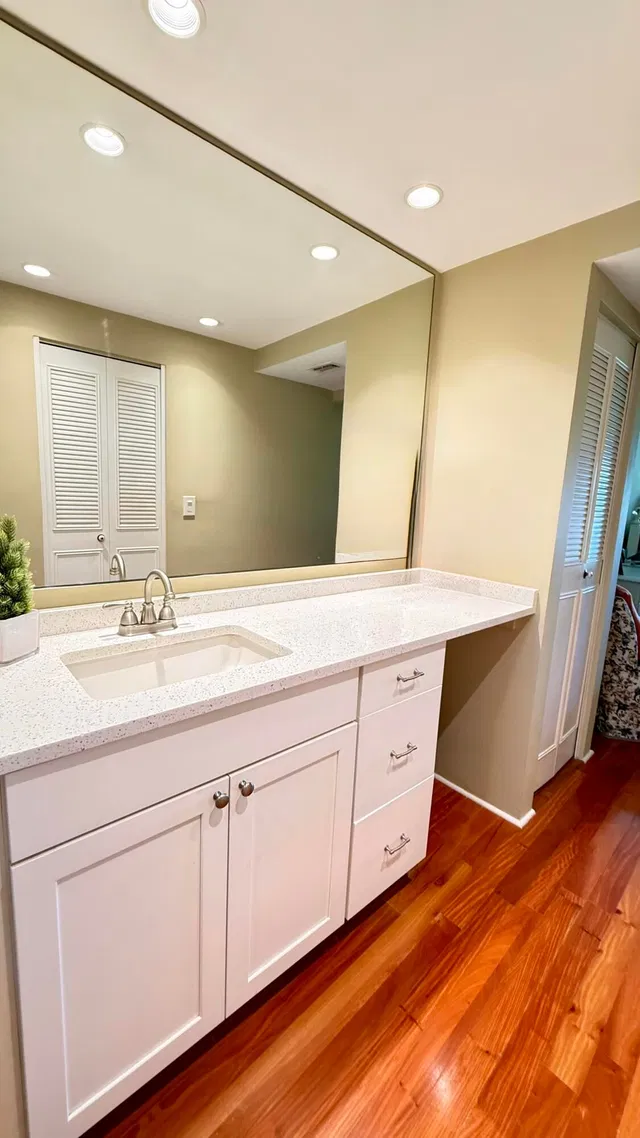 Unit 214 photo 25