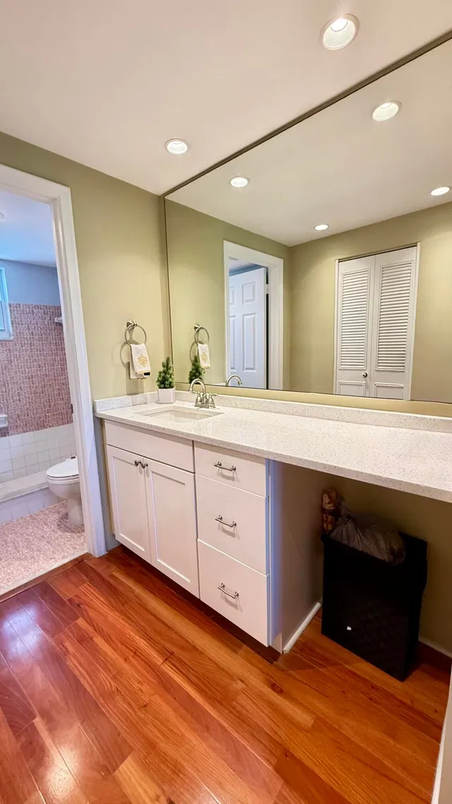 Unit 214 photo 26