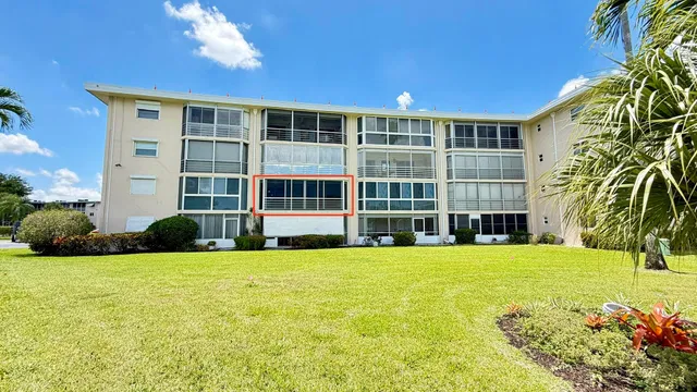 Unit 214 photo 32