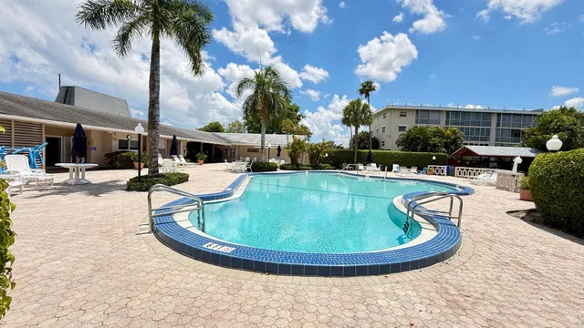 Unit 214 photo 66