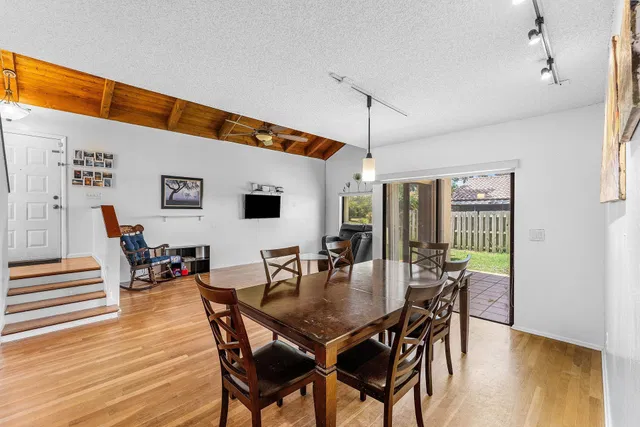  Residence photo 7