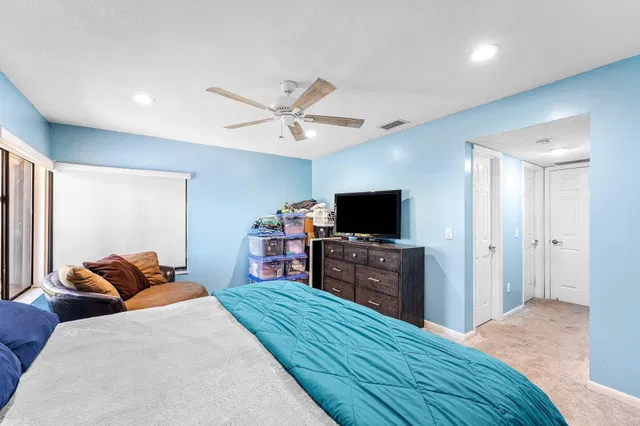  Residence photo 12