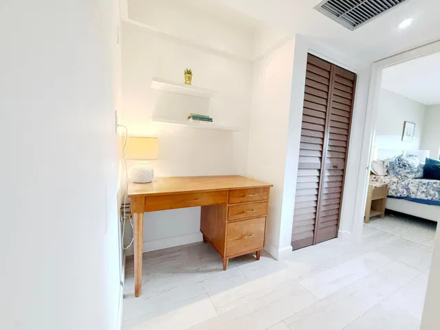 The Hamlet Unit 204-d photo 14
