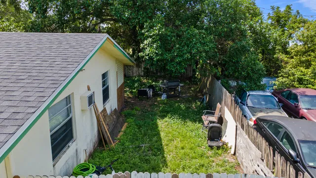  Residence photo 11