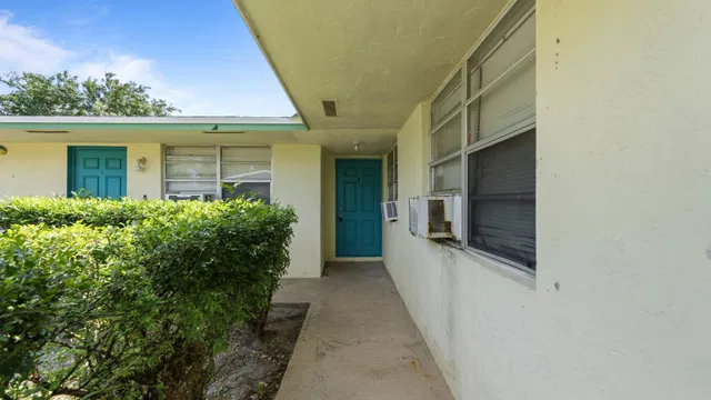  Residence photo 30