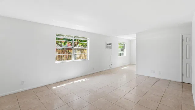  Residence photo 36