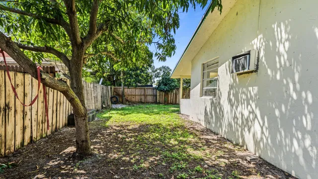  Residence photo 64