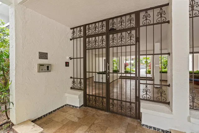 Unit 603 photo 31