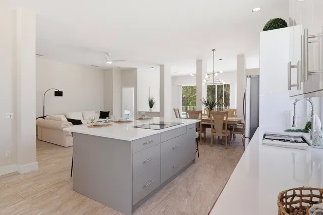  Residence photo 5