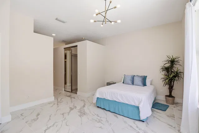  Residence photo 17