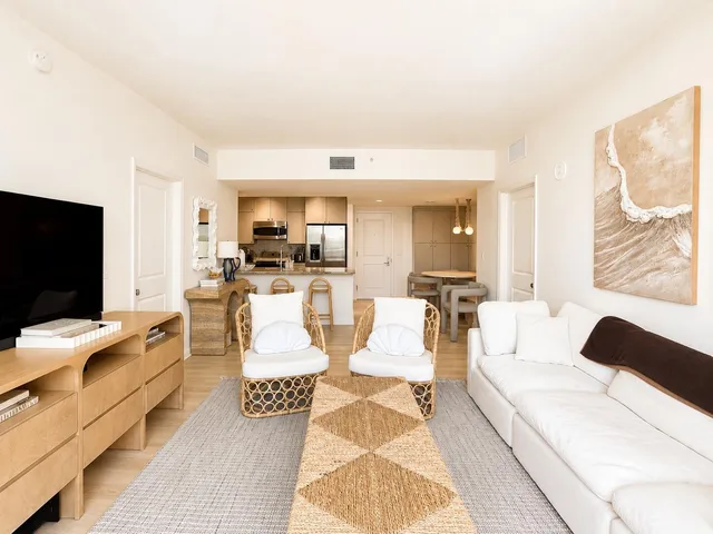 City Palms Unit 828 photo 4