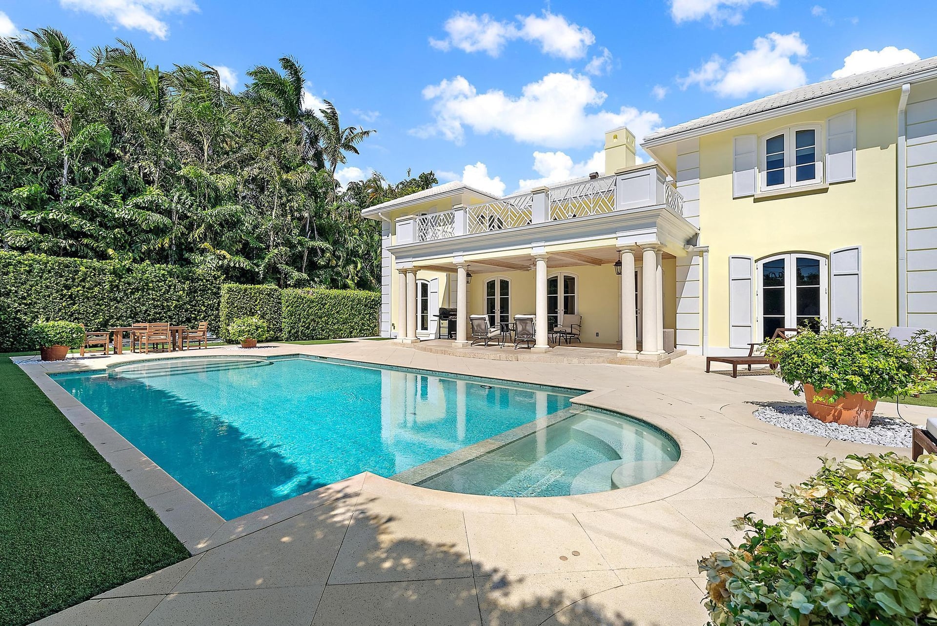 210 Emerald Lane
