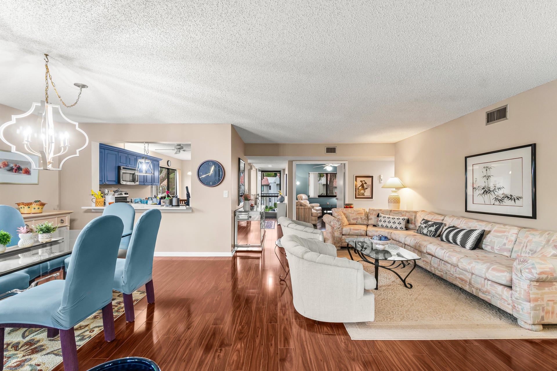 Residence photo 9