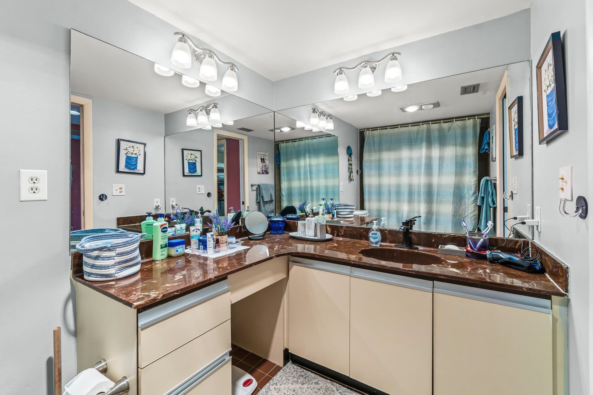 Residence photo 24