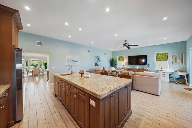 Residence photo 6