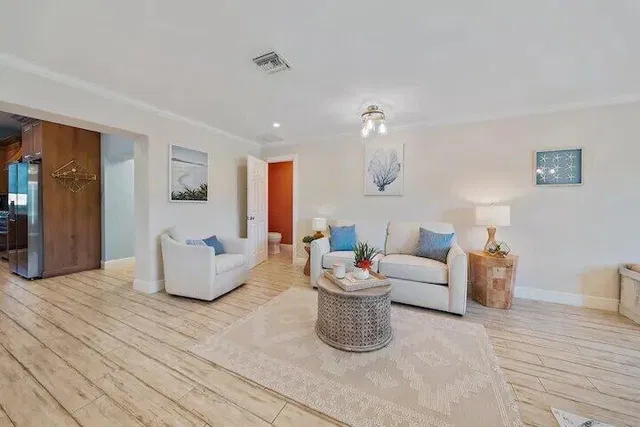  Residence photo 16