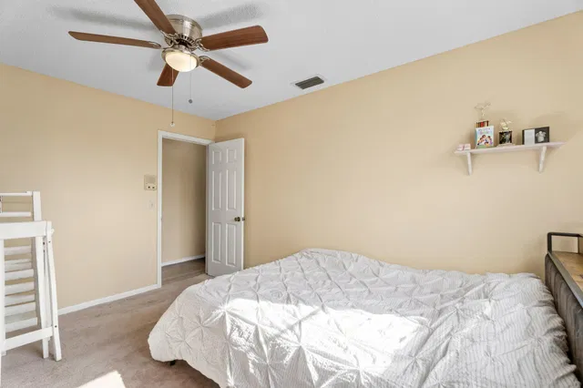 Residence photo 18