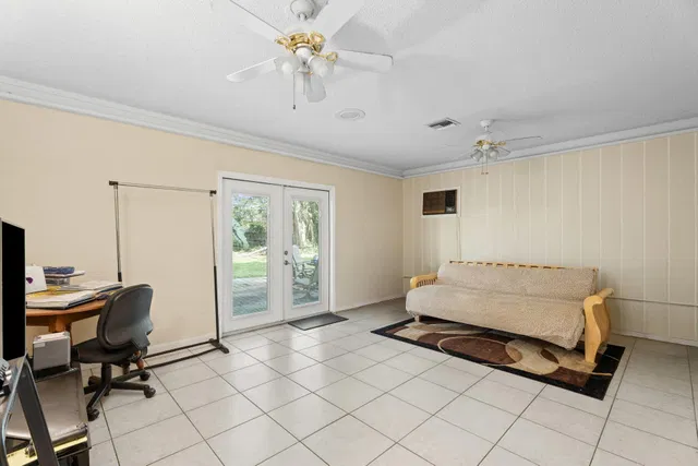 Residence photo 21