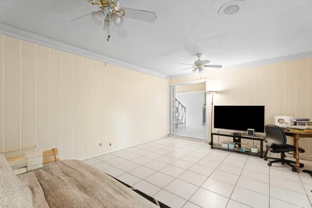Residence photo 22