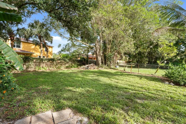 Residence photo 30