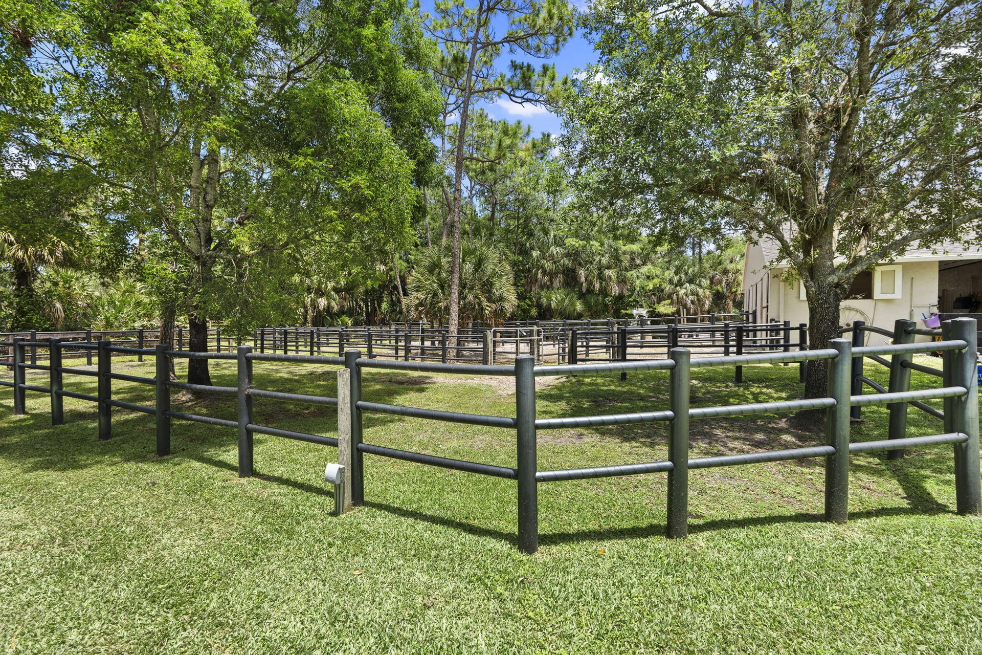 Residence photo 23