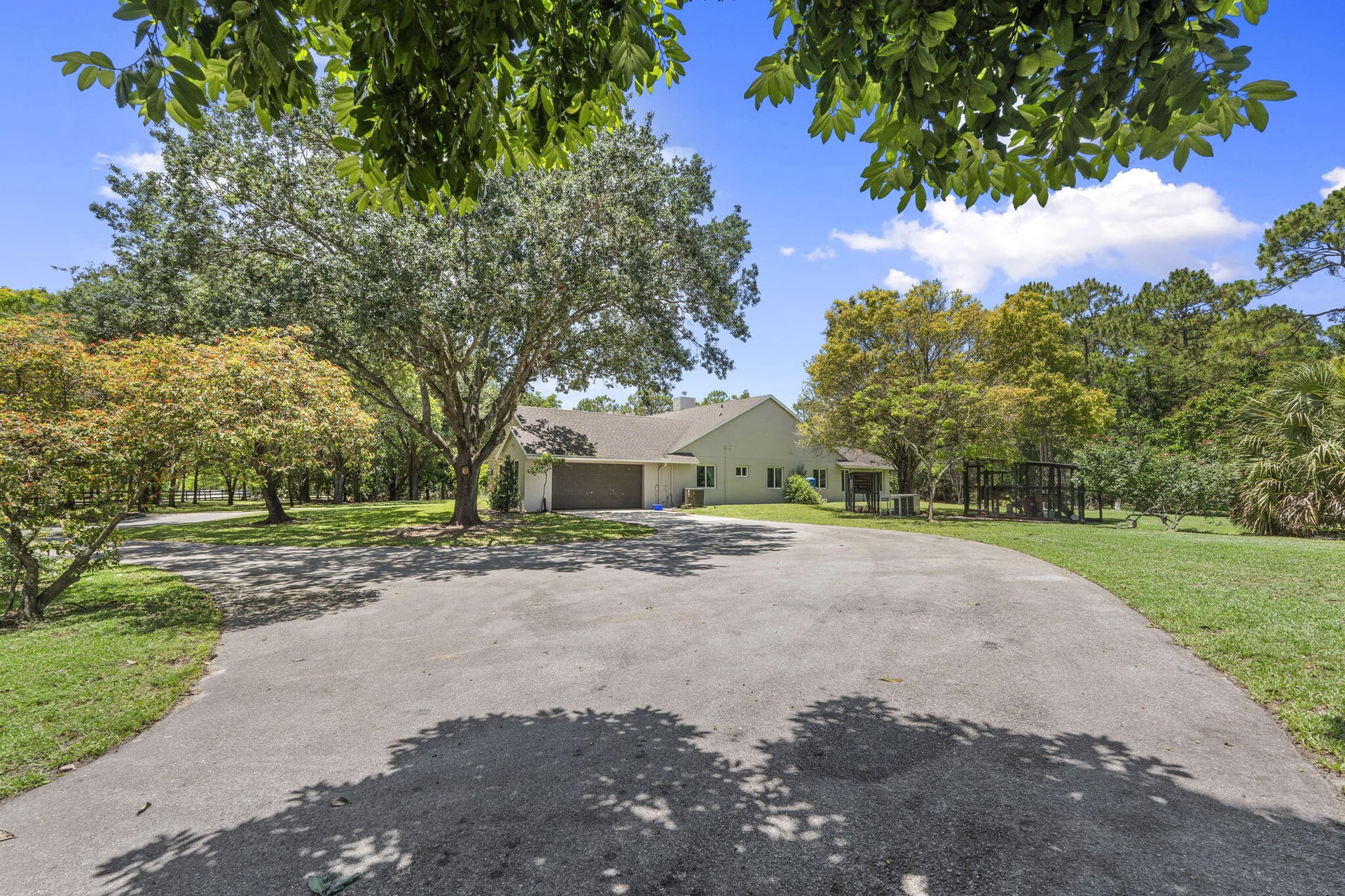 Residence photo 33