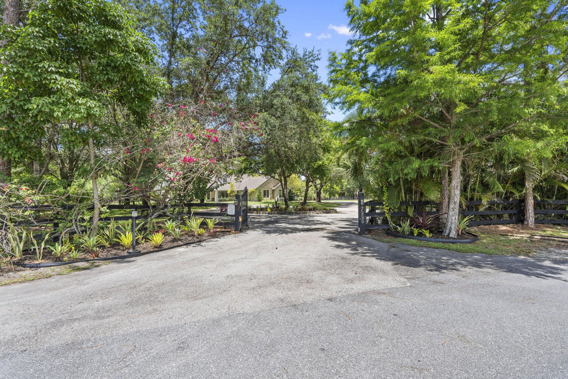 Residence photo 48