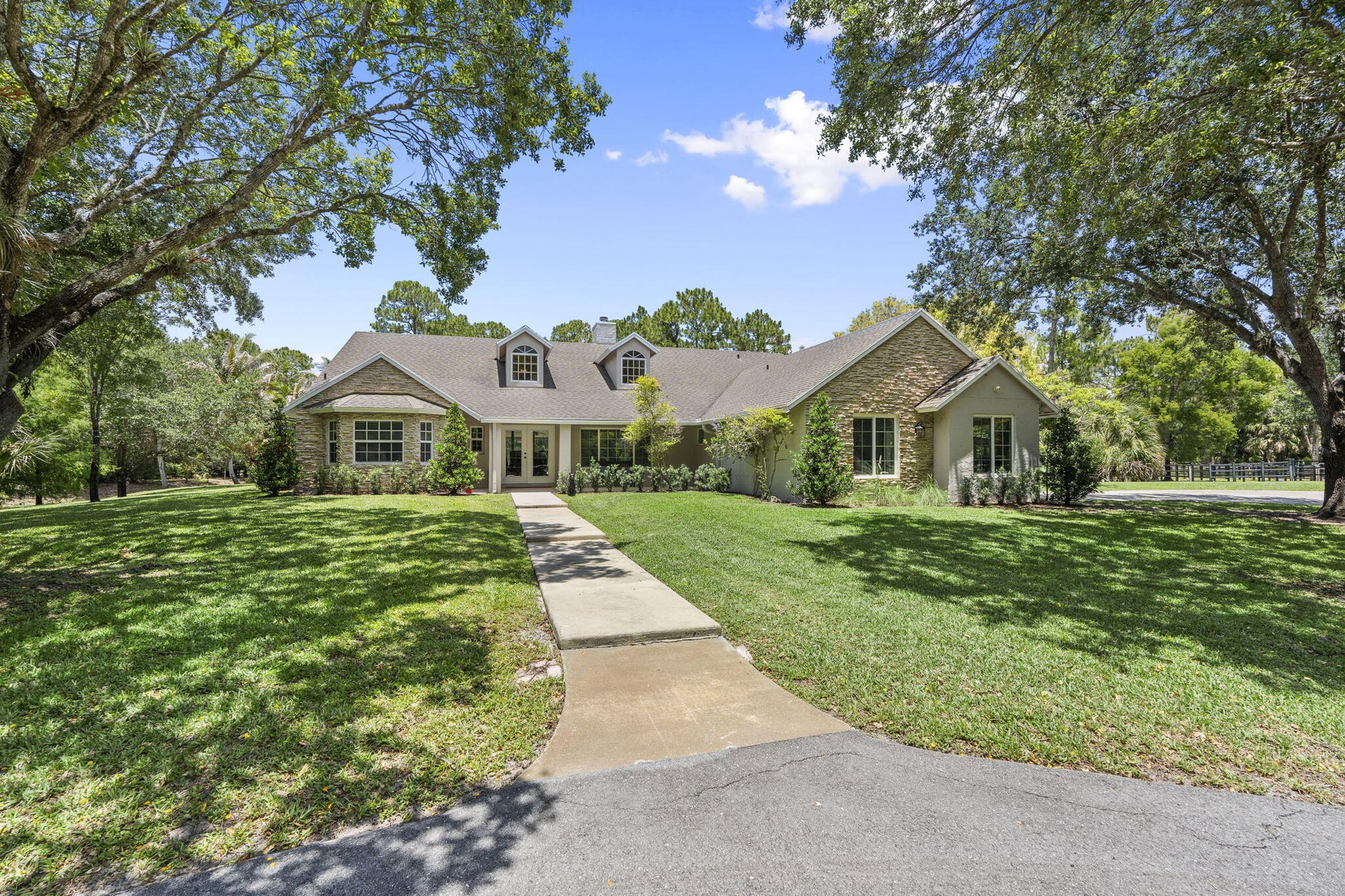 Residence photo 50