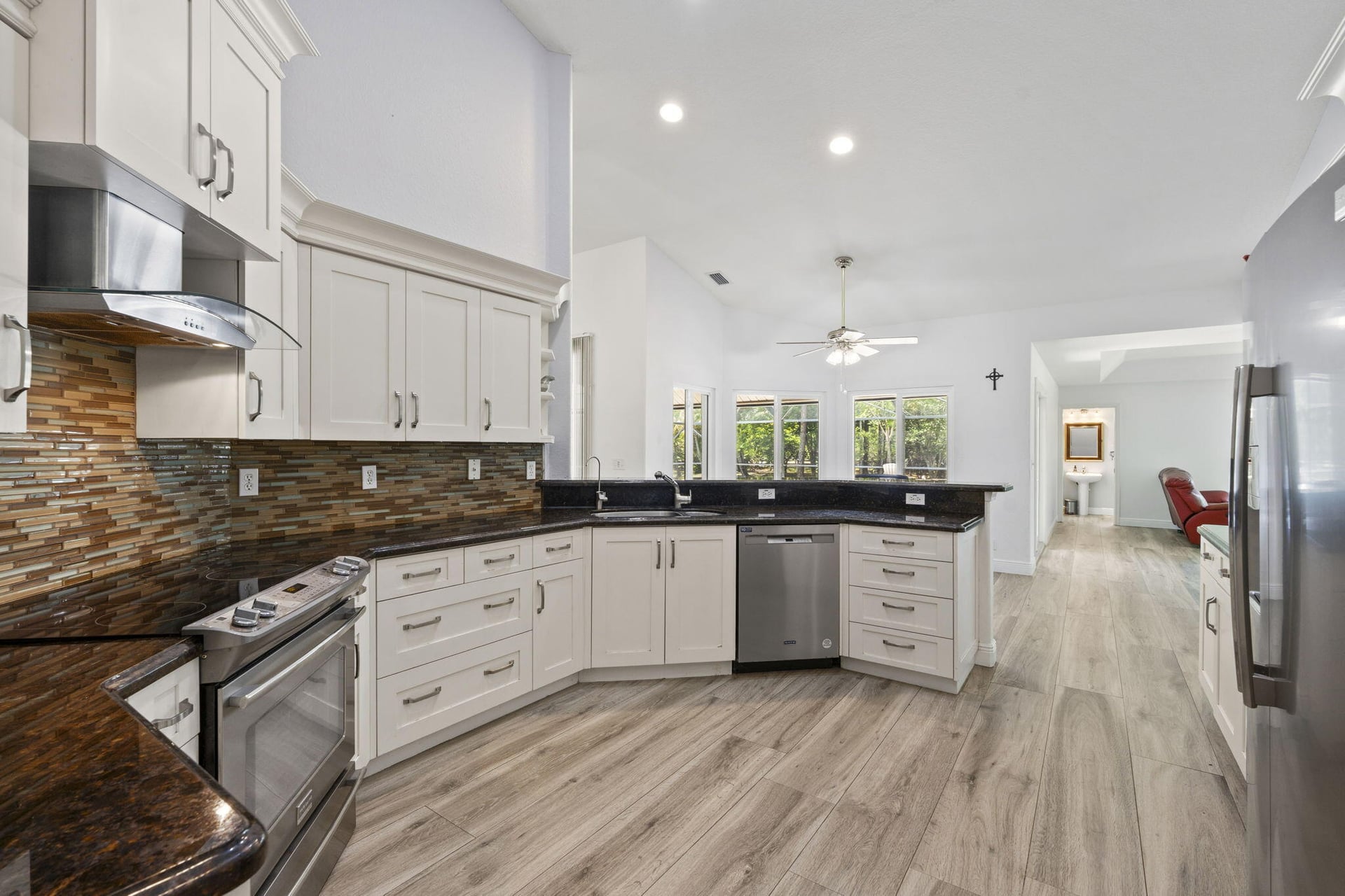 Residence photo 60