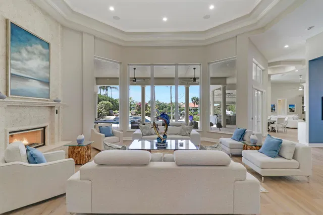 Jupiter River Estates Residence photo 13