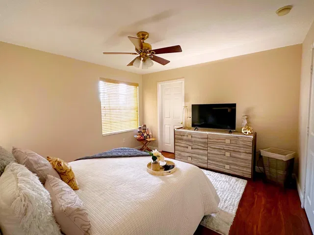 Residence photo 56