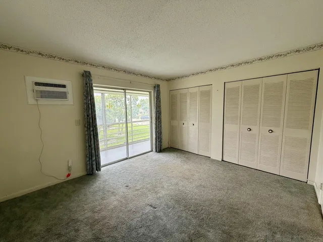 Residence photo 6