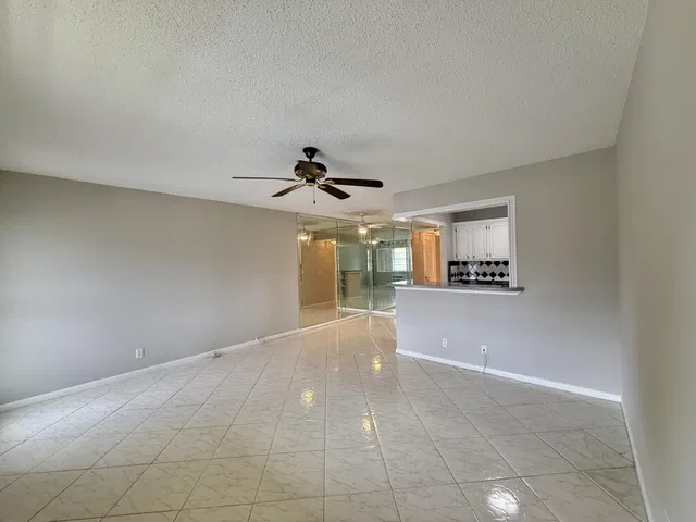 Unit 134 photo 5