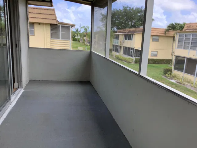 Unit 189 photo 23