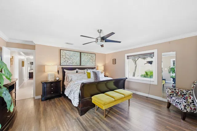Residence photo 16