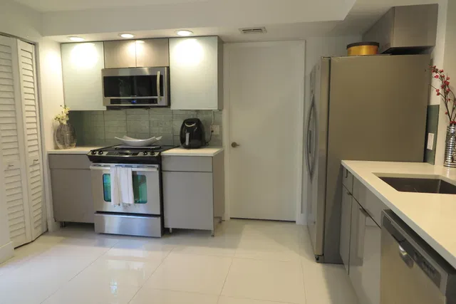 Residence photo 12