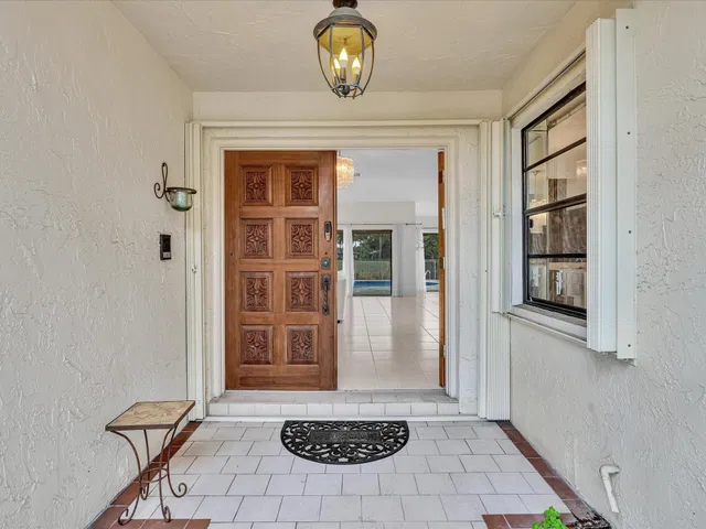  Residence photo 4