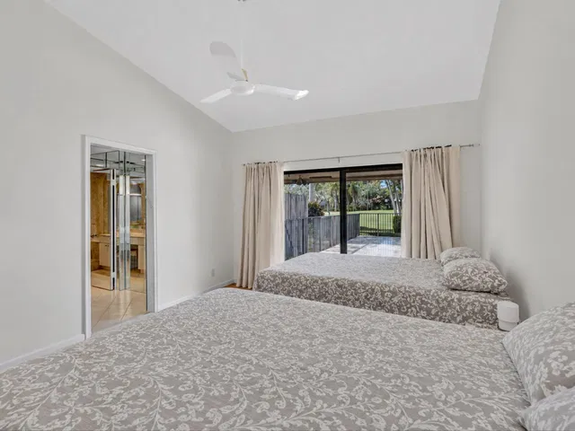  Residence photo 16