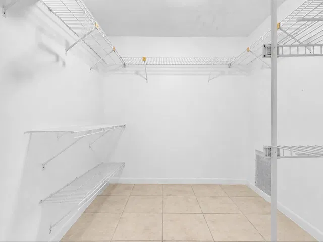 Residence photo 19