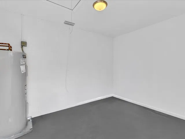  Residence photo 24