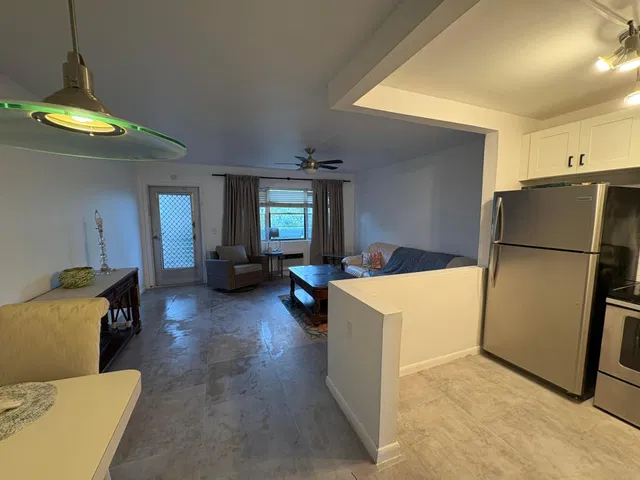  Residence photo 8