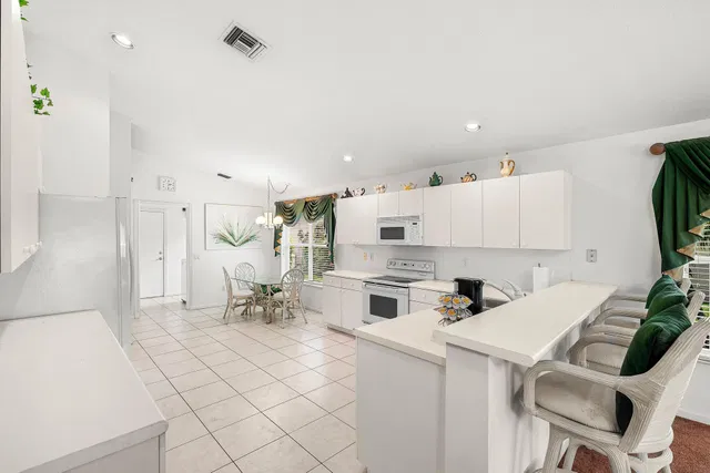Residence photo 15