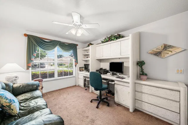 Residence photo 23