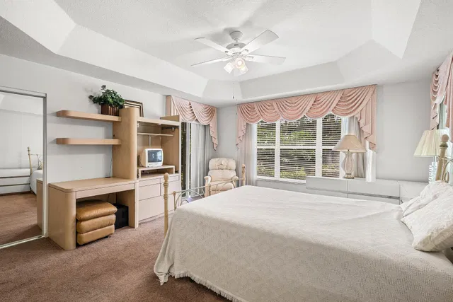 Residence photo 30