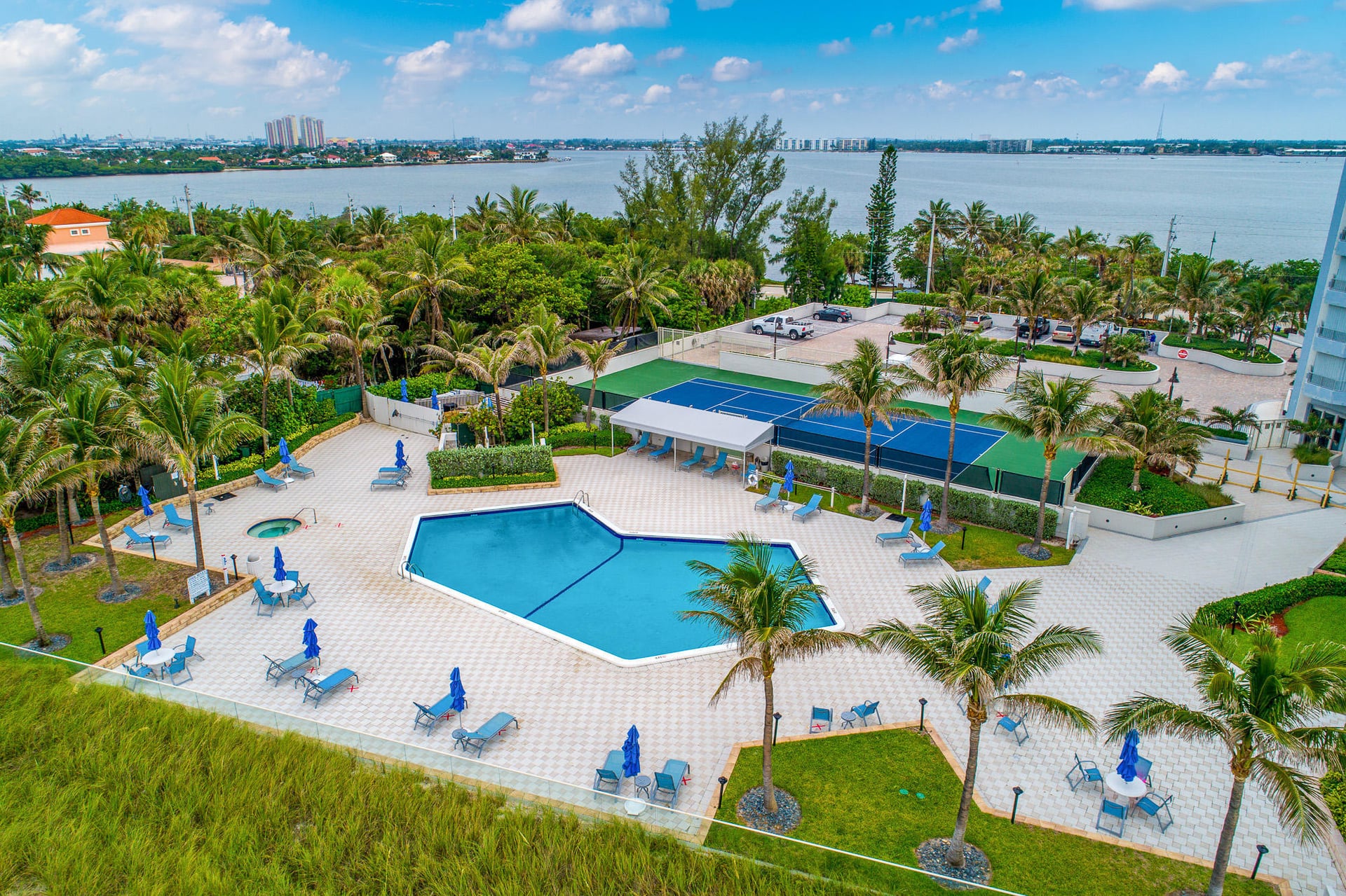 Corniche Singer Island Unit 603 photo 7